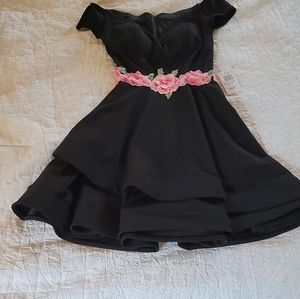 Nwt Junior semi formal size 1/2